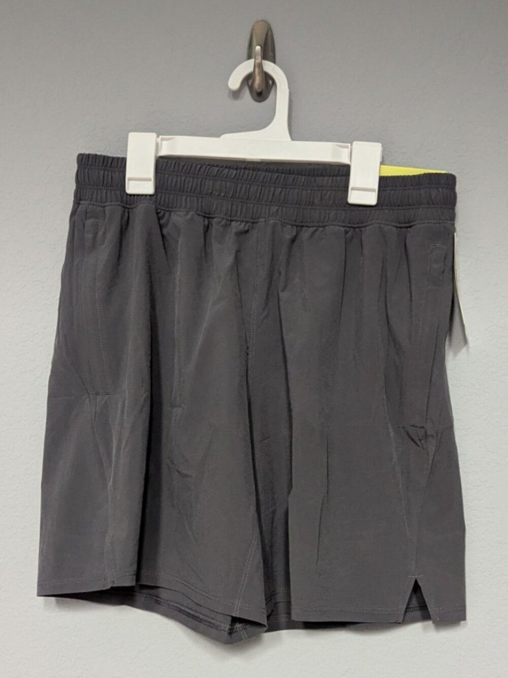 NWT All In Motion Men's Light Unlined Active Run Shorts 7", Dark Gray, Medium